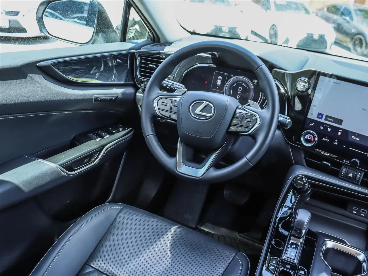 Lexus NX снимка Lexus NX