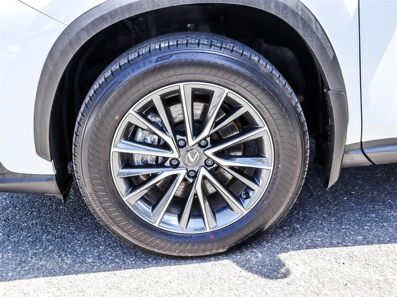 Lexus NX снимка Lexus NX