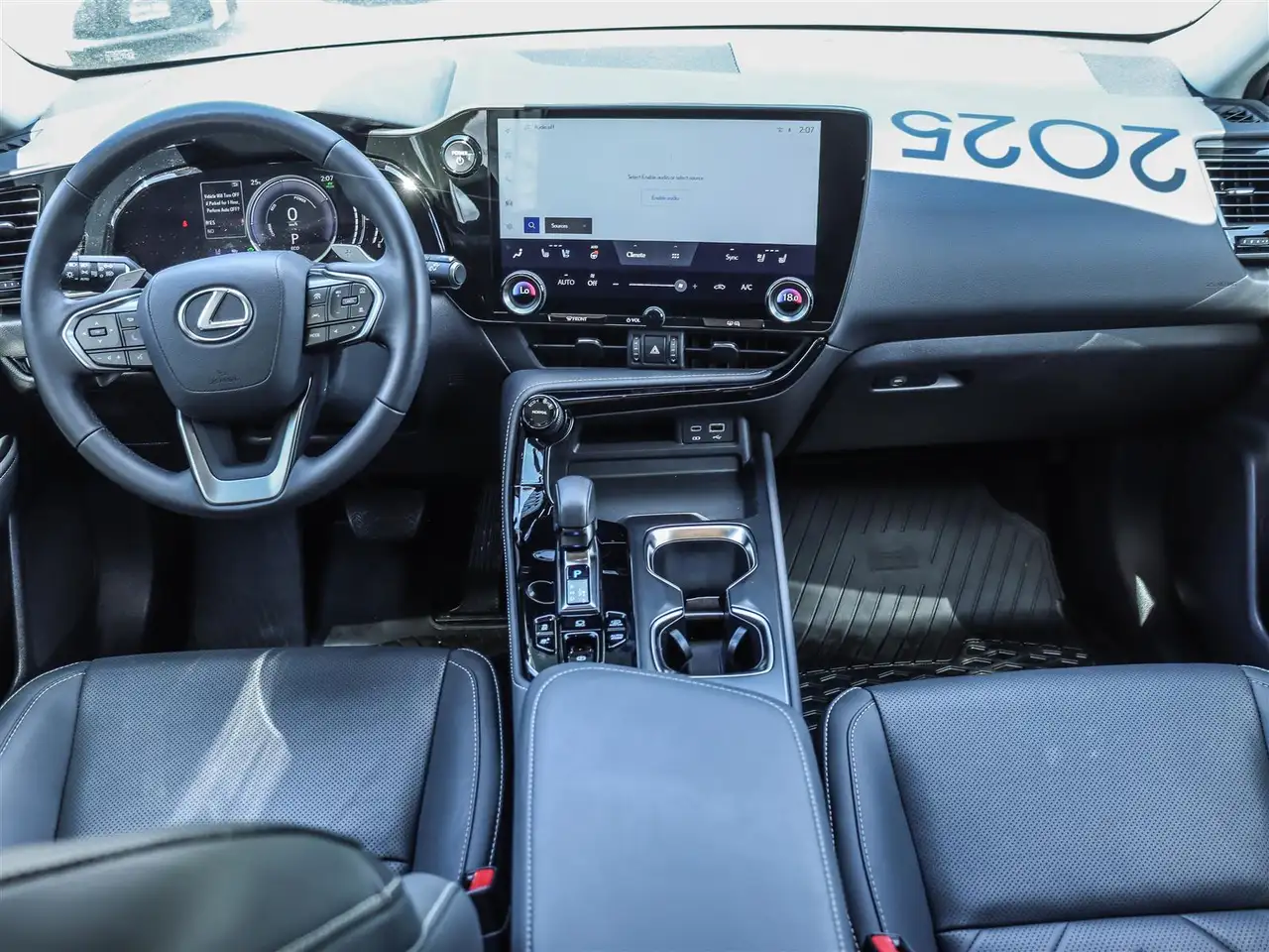 Lexus NX снимка Lexus NX
