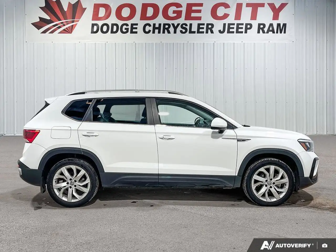 Volkswagen Taos снимка Volkswagen Taos
