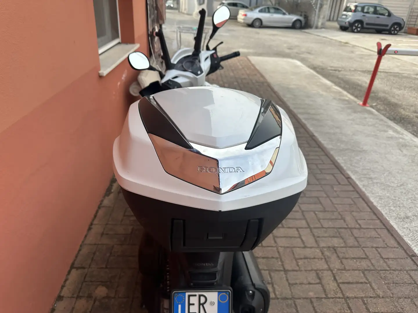 Honda SH 300 ie abs - 2