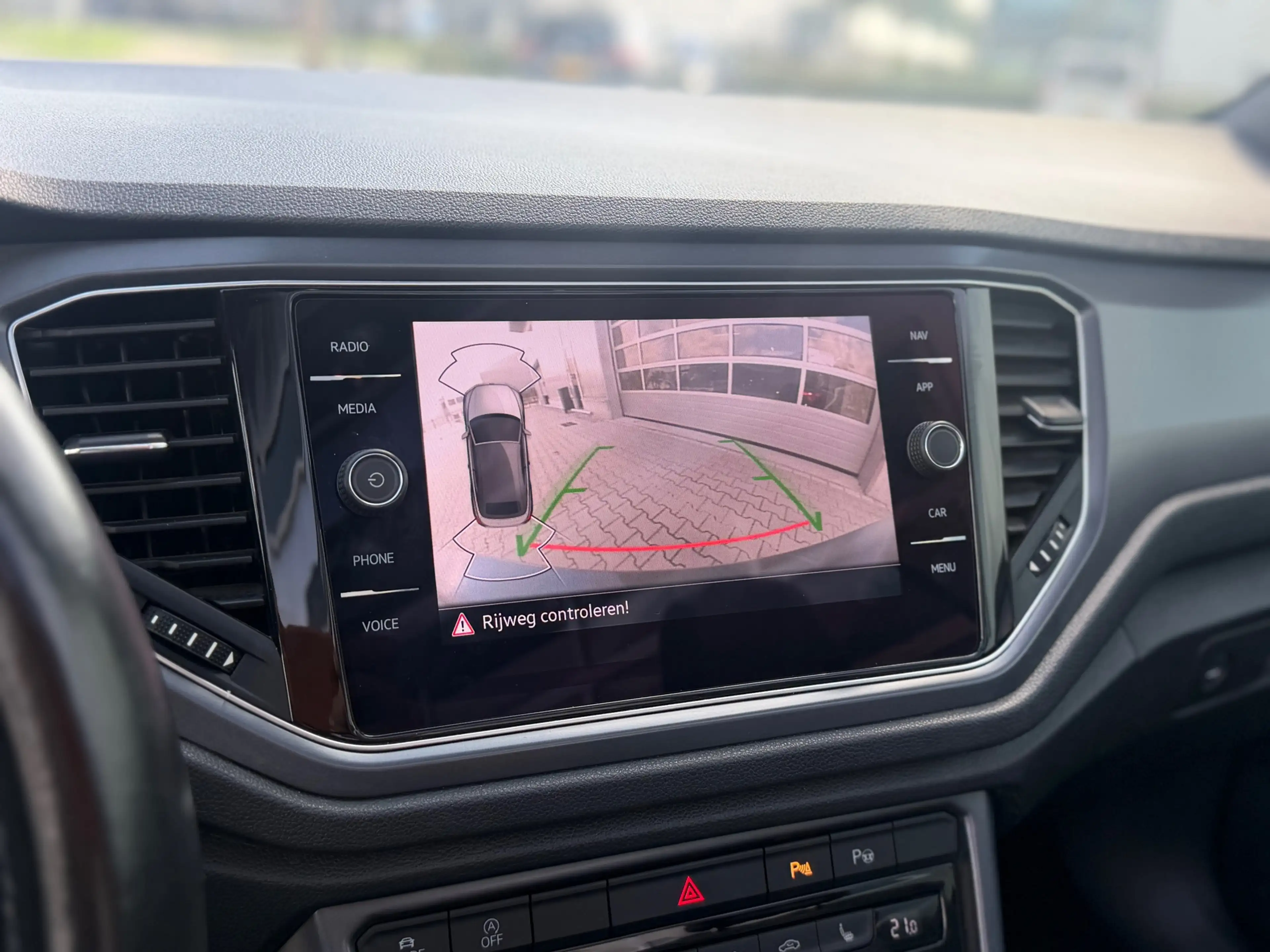 Volkswagen T-Roc Cabrio 1.5 TSI R-Line / virtueel / leder/ led/ — photo 10
