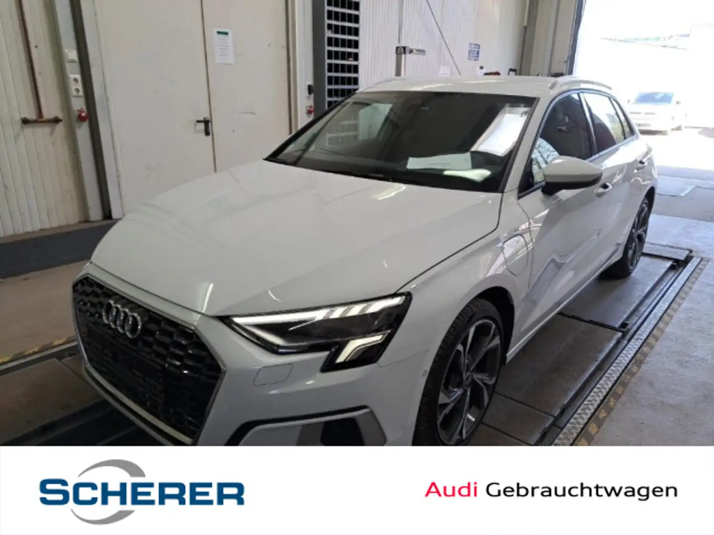 Audi A3 40 TFSIe advanced S tronic AHK NAVI Weiß - 1
