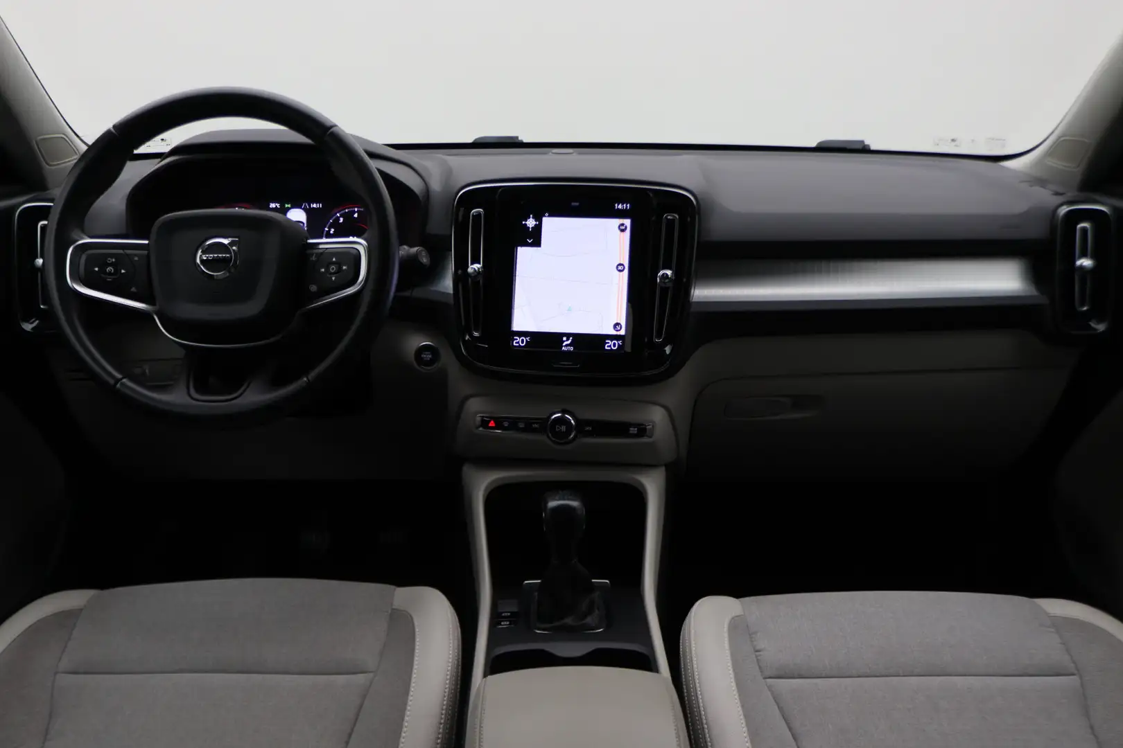 Volvo XC40 1.5 T3 Momentum Pro Camera, Apple Carplay, LED, Cr Zwart - 2
