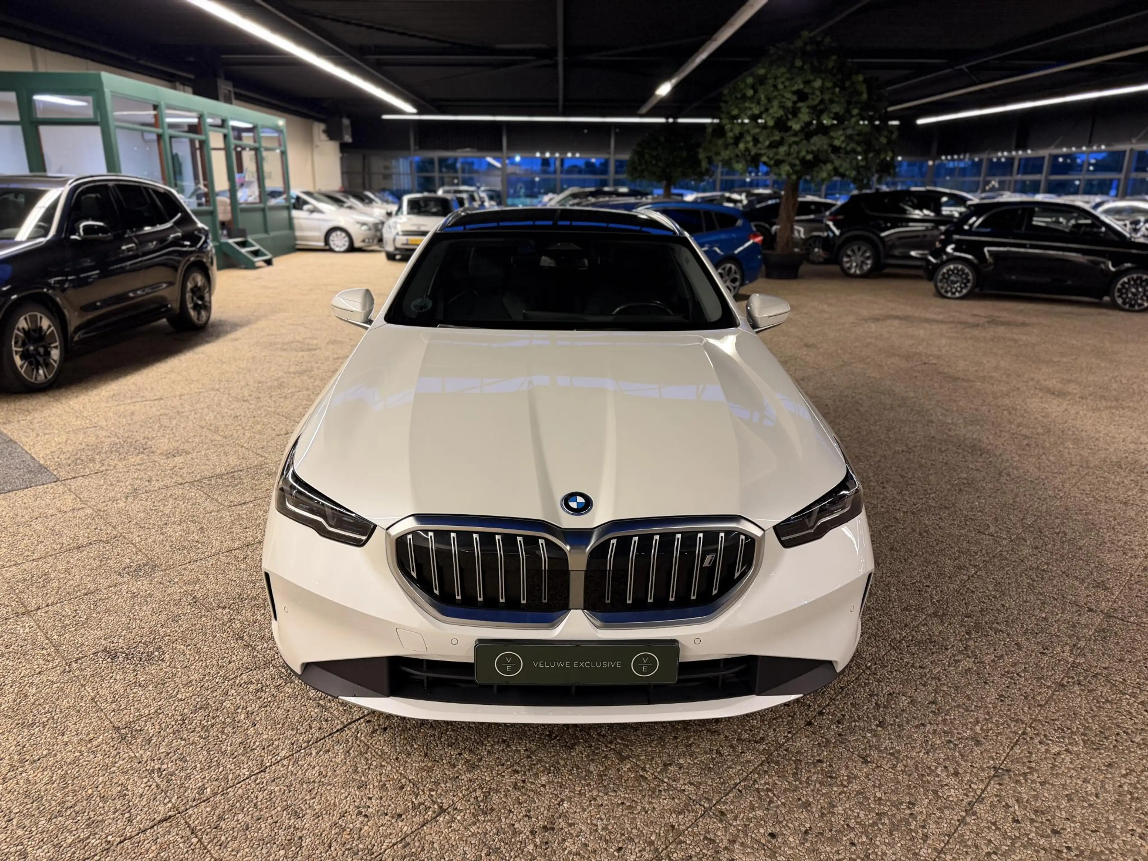 BMW i5 Touring eDrive40 Business Edition 84 kWh | SOH 96% — photo 9