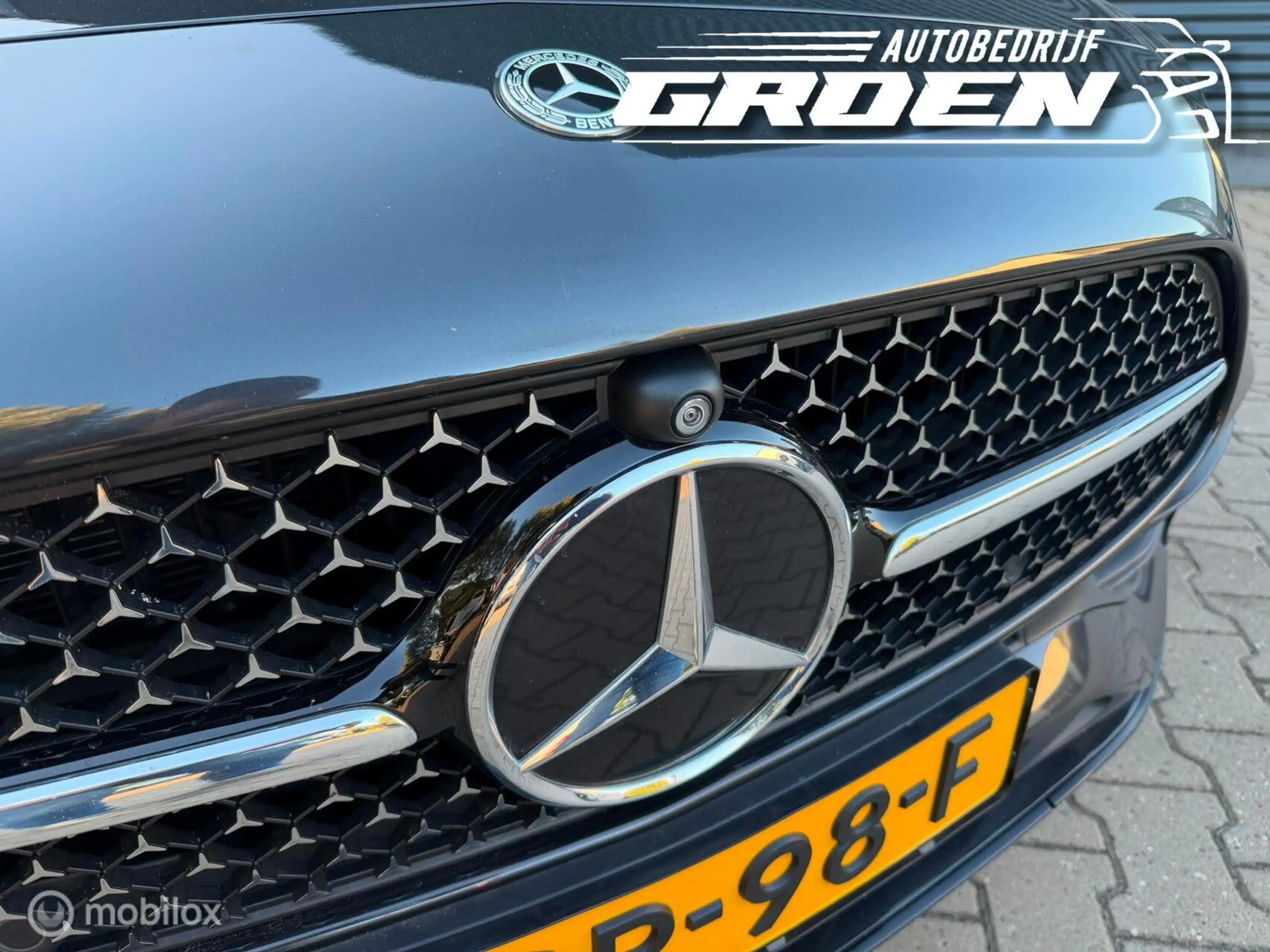 Mercedes-Benz C 300 e AMG Line Pano|Hud|Sfeer|Pano|Burmest — photo 6