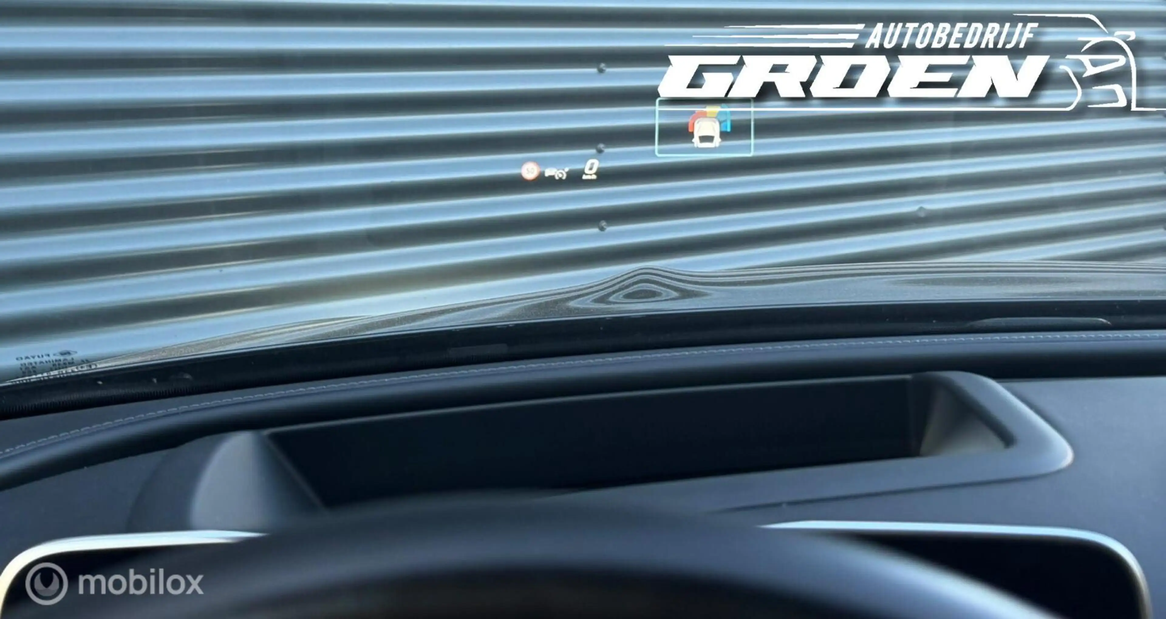 Mercedes-Benz C 300 e AMG Line Pano|Hud|Sfeer|Pano|Burmest — photo 23
