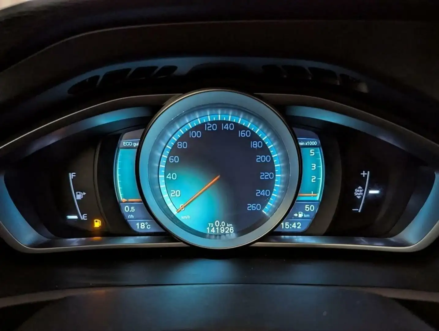 Volvo V40 D2 116CV OCEAN RACE Blanc - 2