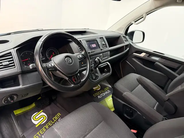 Volkswagen Multivan view 9