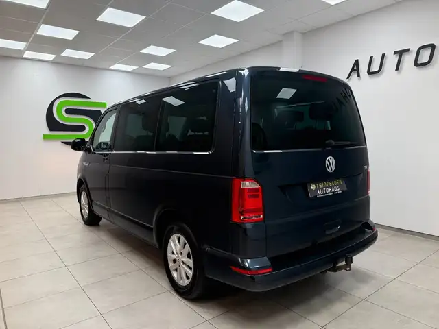 Volkswagen Multivan view 5