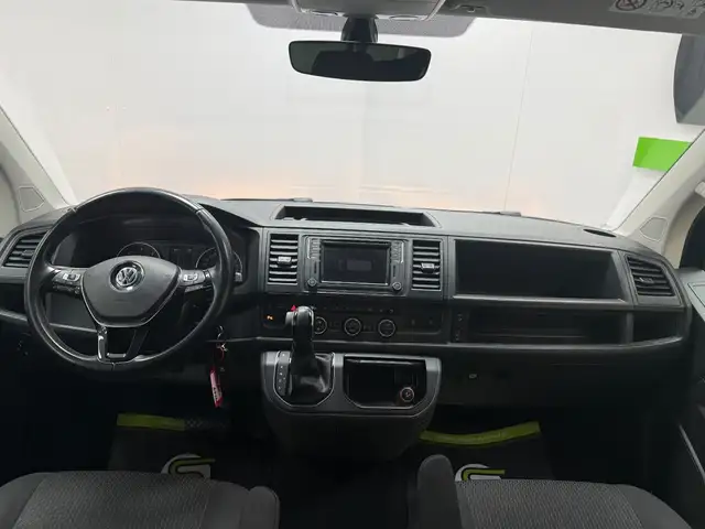 Volkswagen Multivan view 12