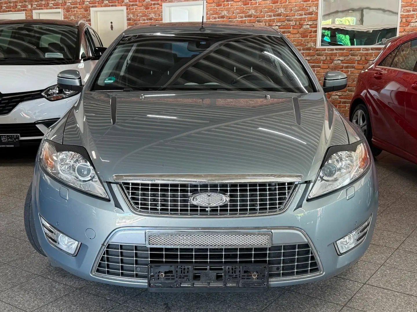 Ford Mondeo Lim. Titanium X-Teilleder-Xenon-SHD-Alu18 Grau - 2