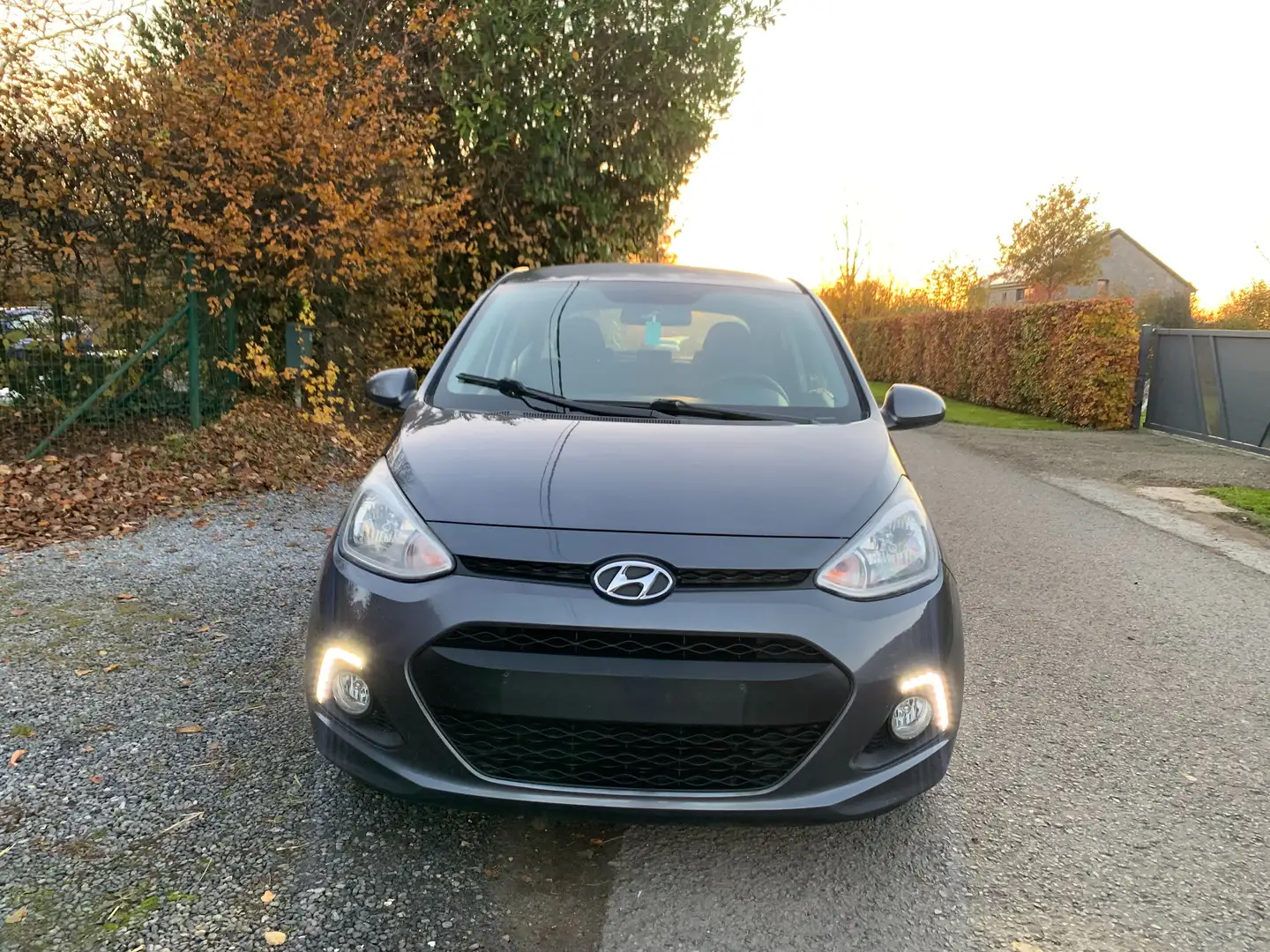 Hyundai i10 i10 1.0i Blue Drive Gris - 2