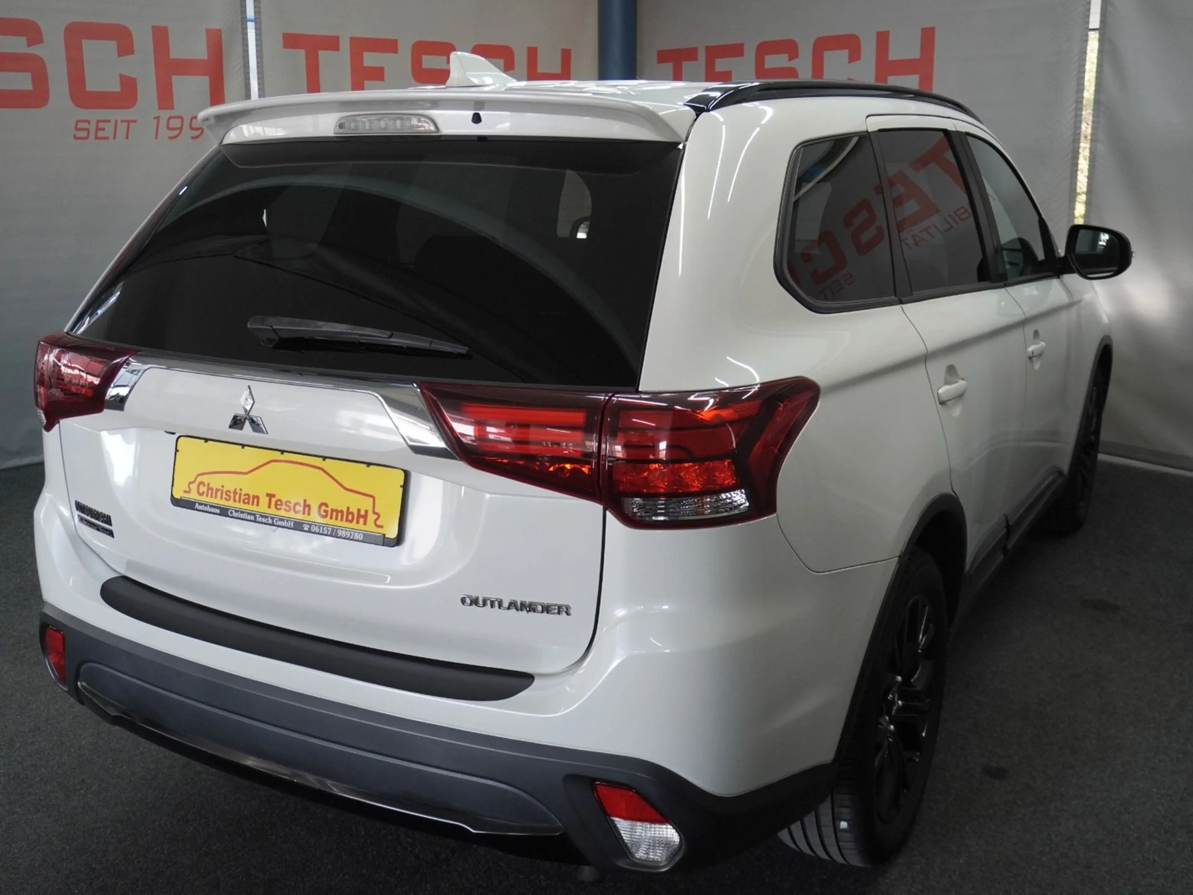 Mitsubishi Outlander 2.0 MIVEC Diamant+|7-SITZER | 1. HAND — photo 6