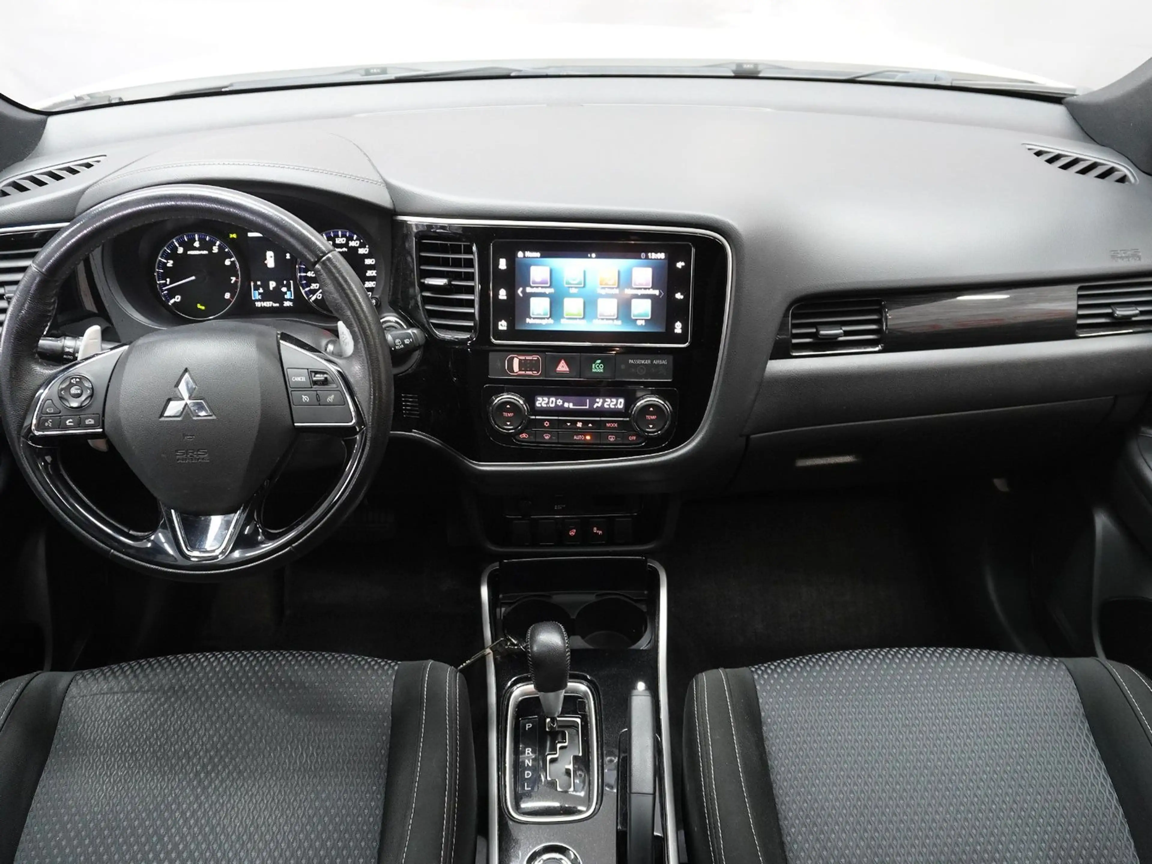 Mitsubishi Outlander 2.0 MIVEC Diamant+|7-SITZER | 1. HAND — photo 12