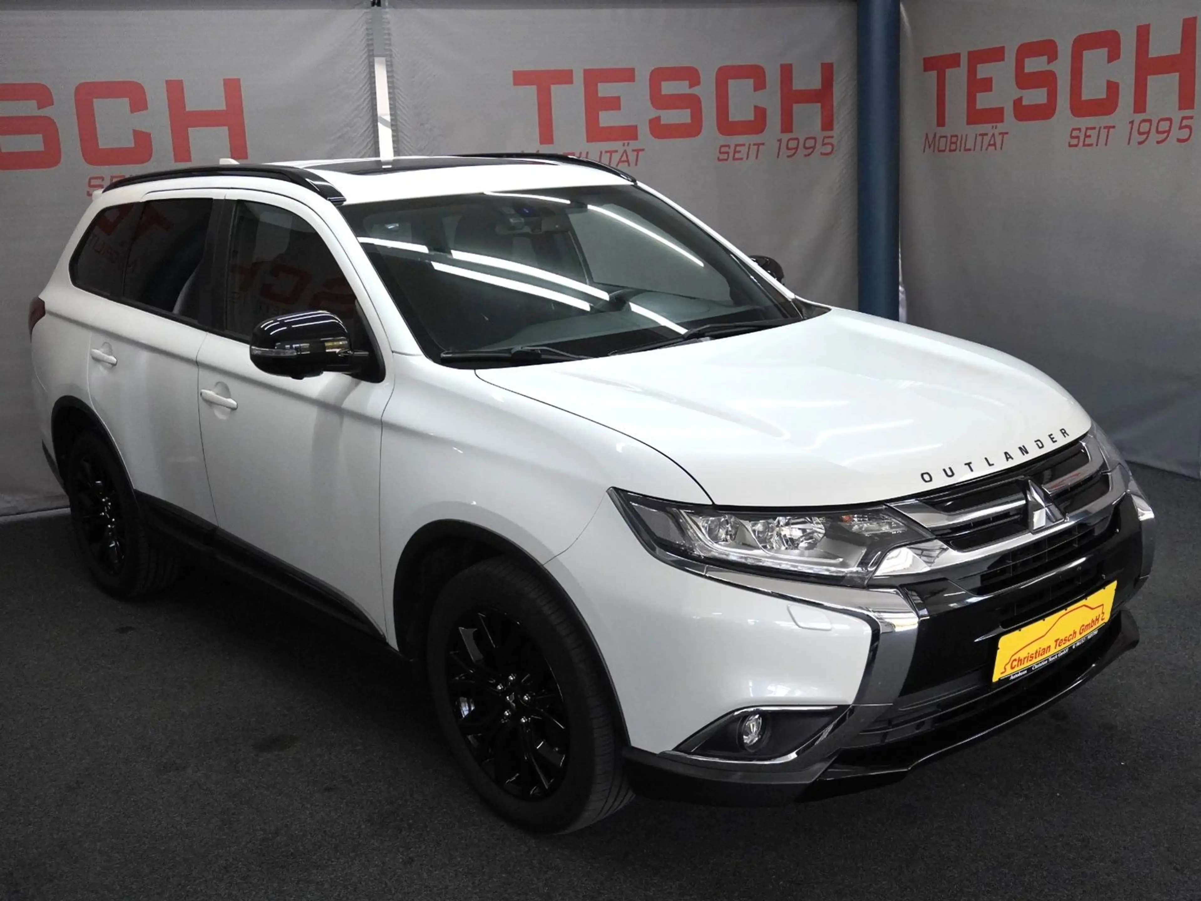 Mitsubishi Outlander 2.0 MIVEC Diamant+|7-SITZER | 1. HAND — photo 4