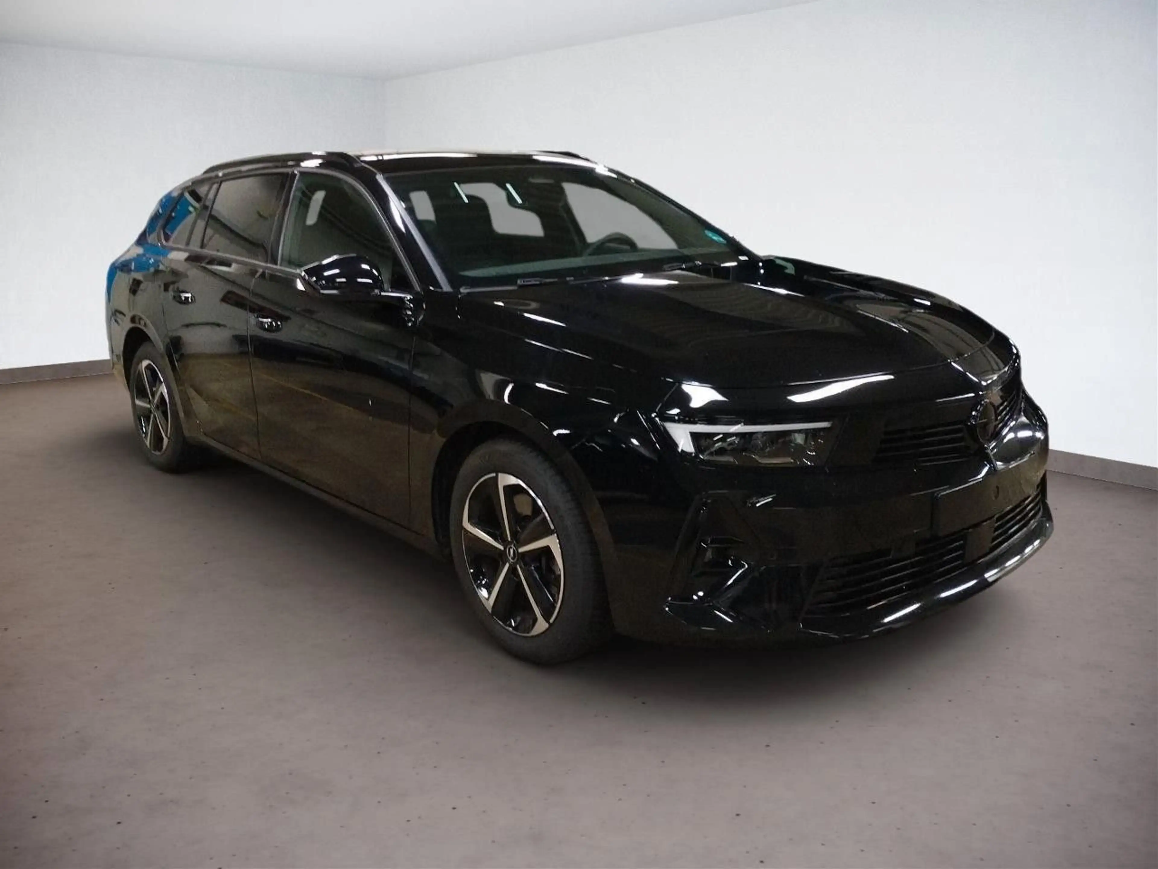 Opel Astra L Sports Tourer GS — photo 11