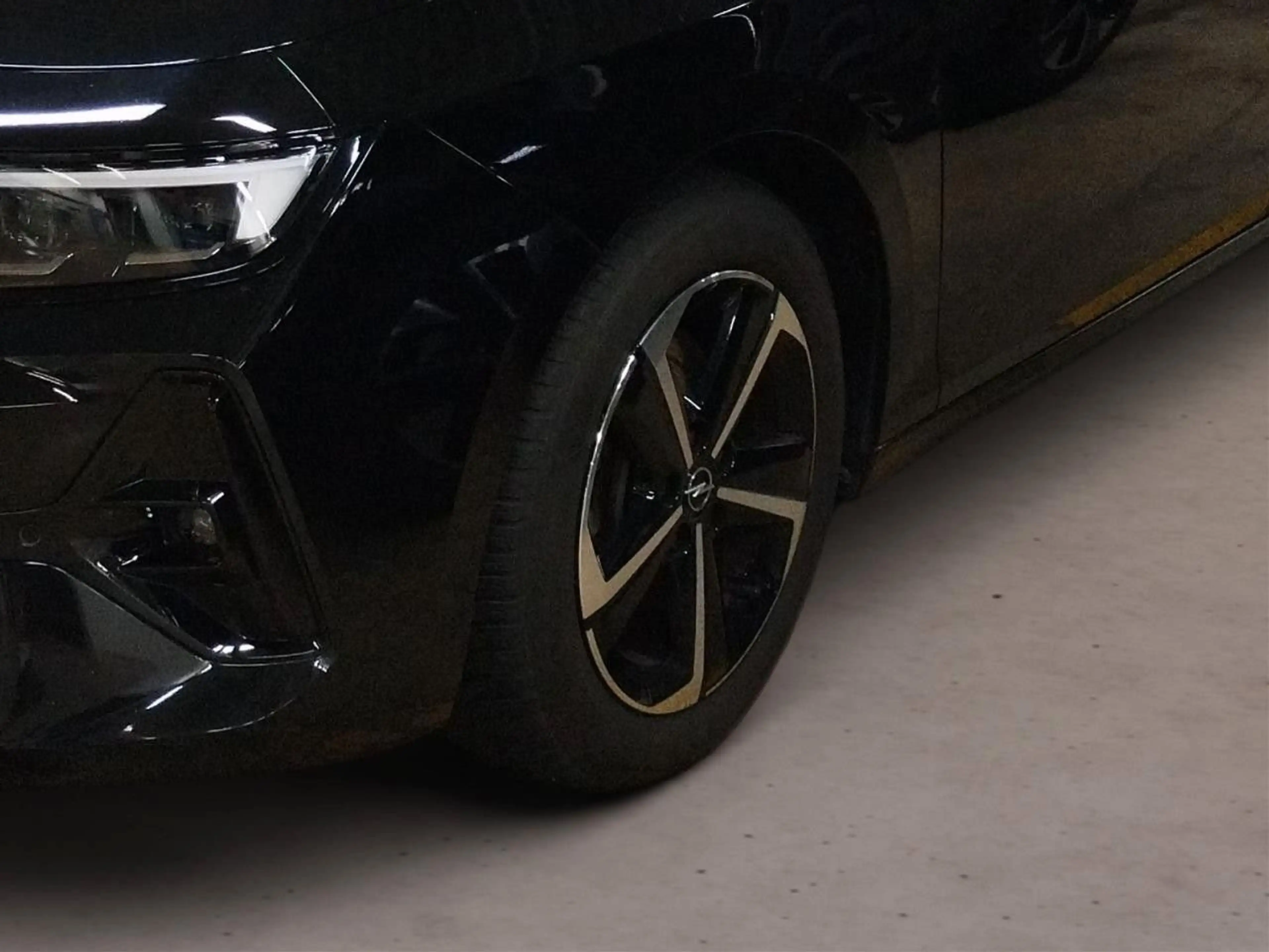 Opel Astra L Sports Tourer GS — photo 13