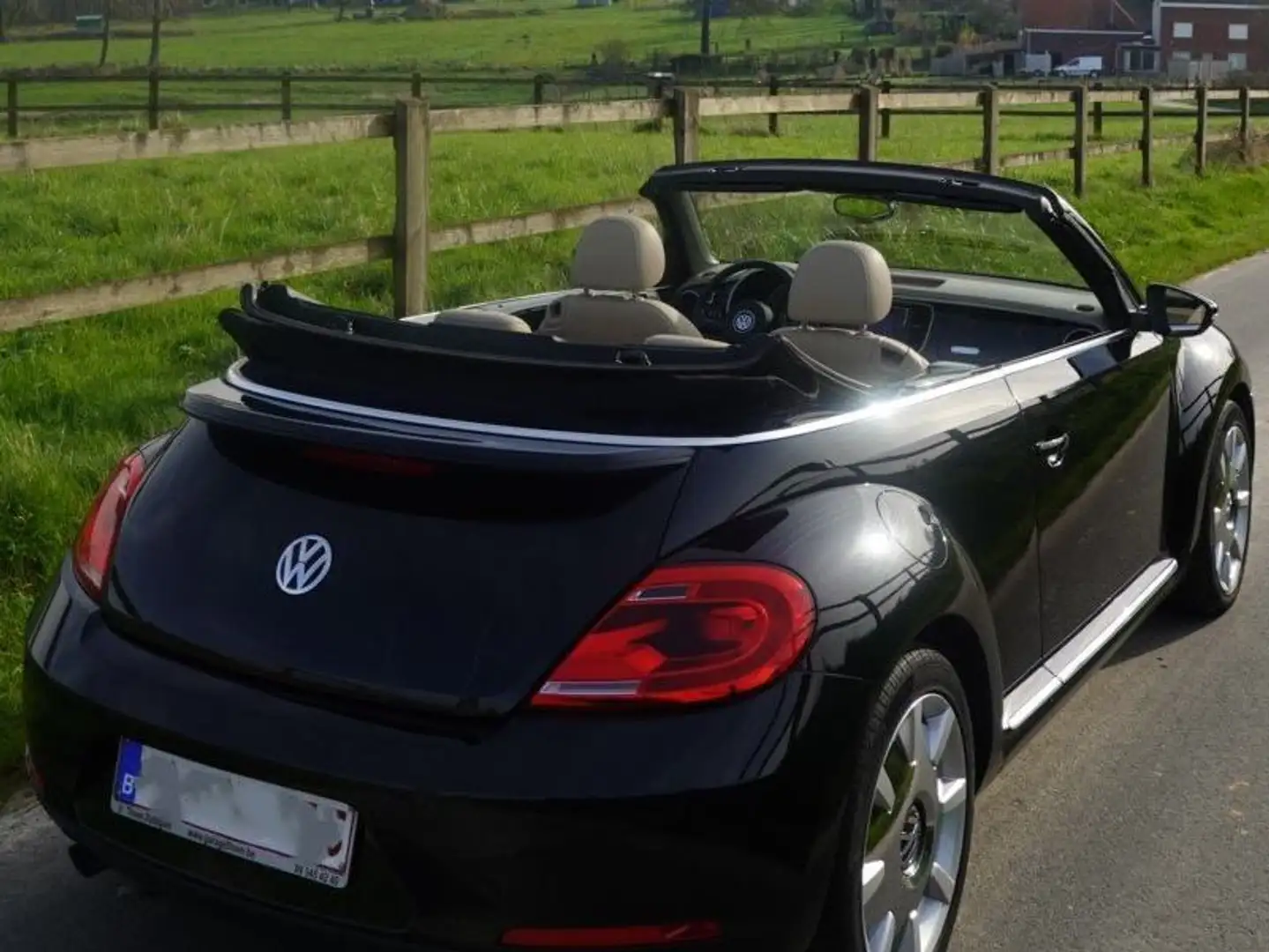 Volkswagen Beetle 1.2 TSI DSG ** 36500 km ** Sportzetels ** Opties ! Zwart - 1