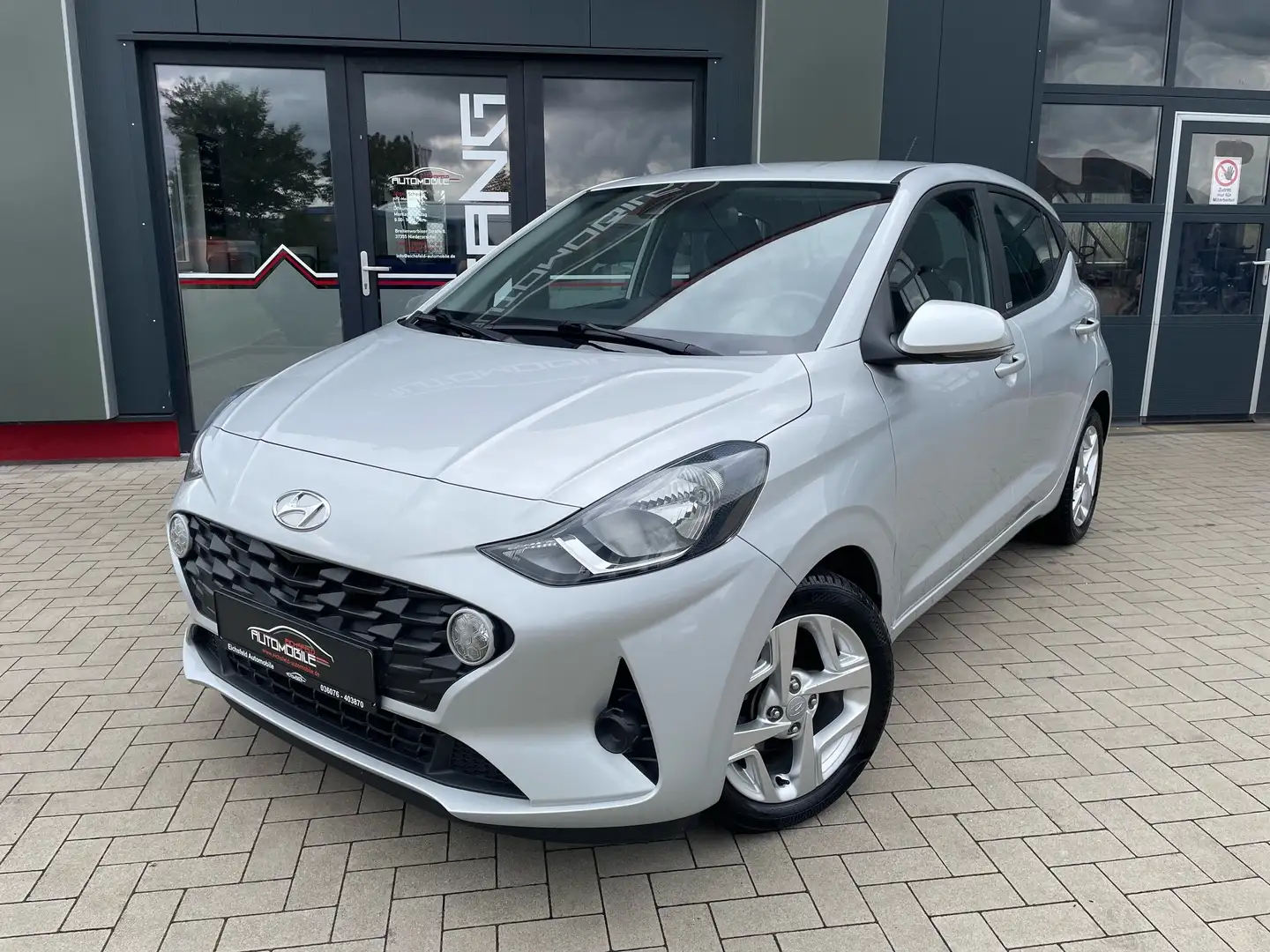 Hyundai i10 Trend Sitzh. Lenkradh. Silber - 2