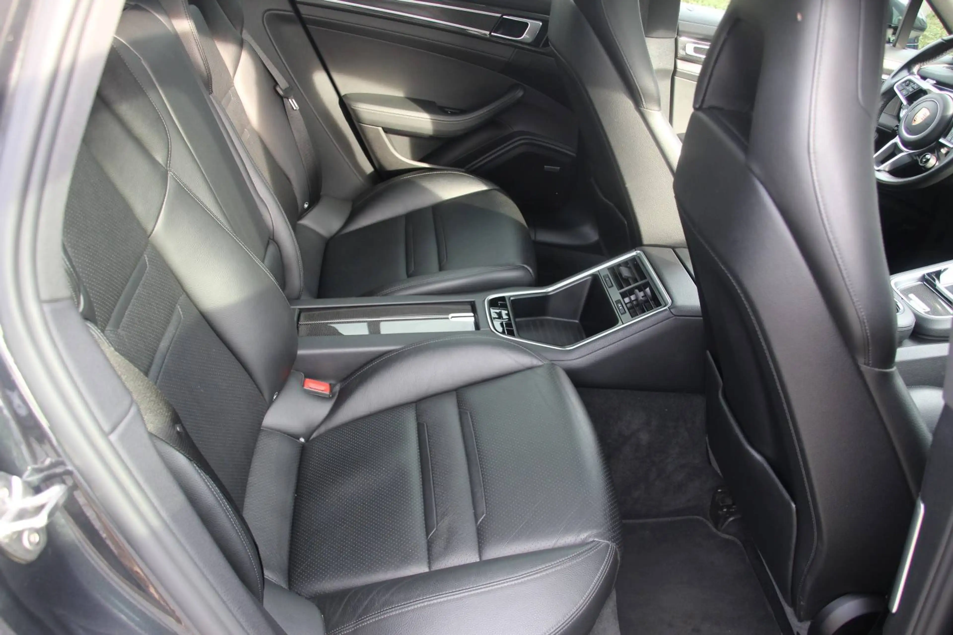 Porsche Panamera Panamera S e-Hybrid 3.0i V6 Tiptronic S — photo 4