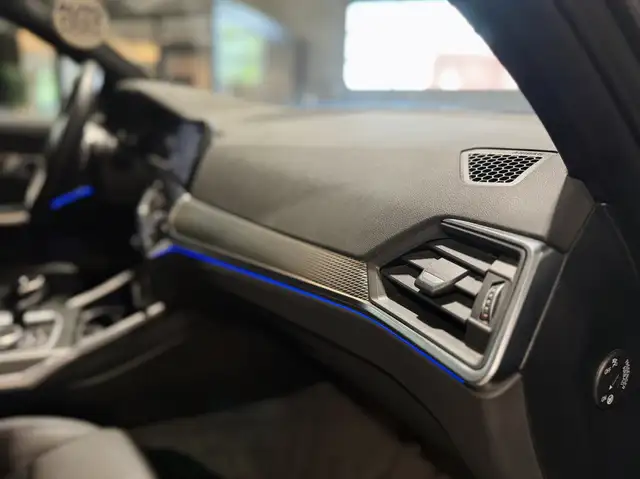 BMW 3 Series view 7