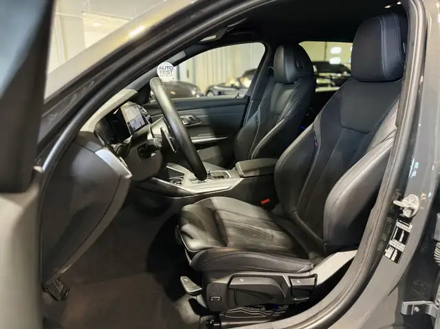 BMW 3 Series view 3
