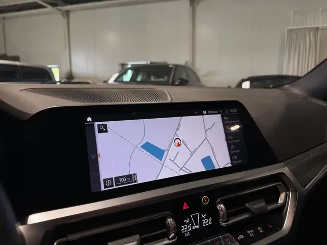 BMW 3 Series view 10