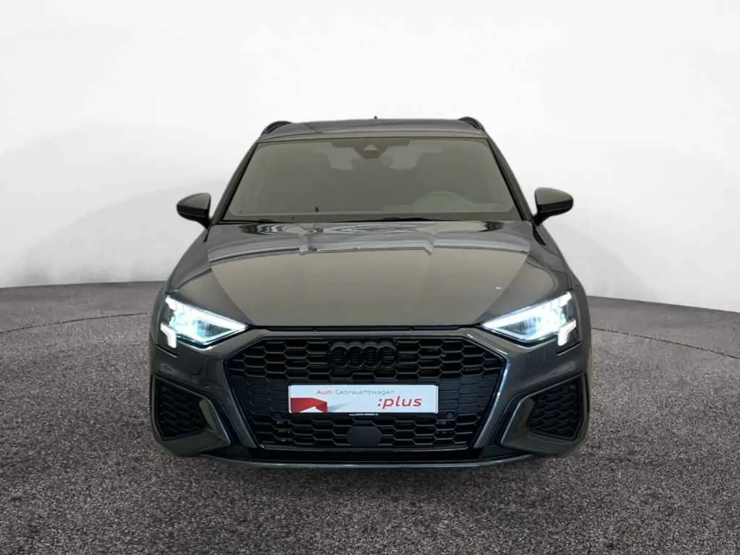 Audi A3 Sportback 35 TFSI 2x S line *LED*NAVI*19"*B&O Grau - 2