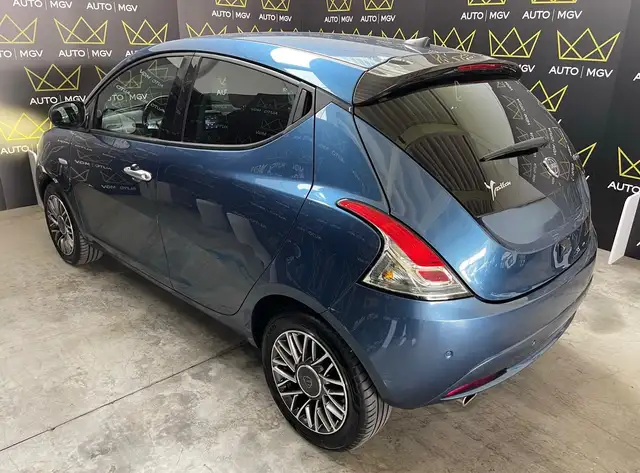 Lancia Ypsilon view 6