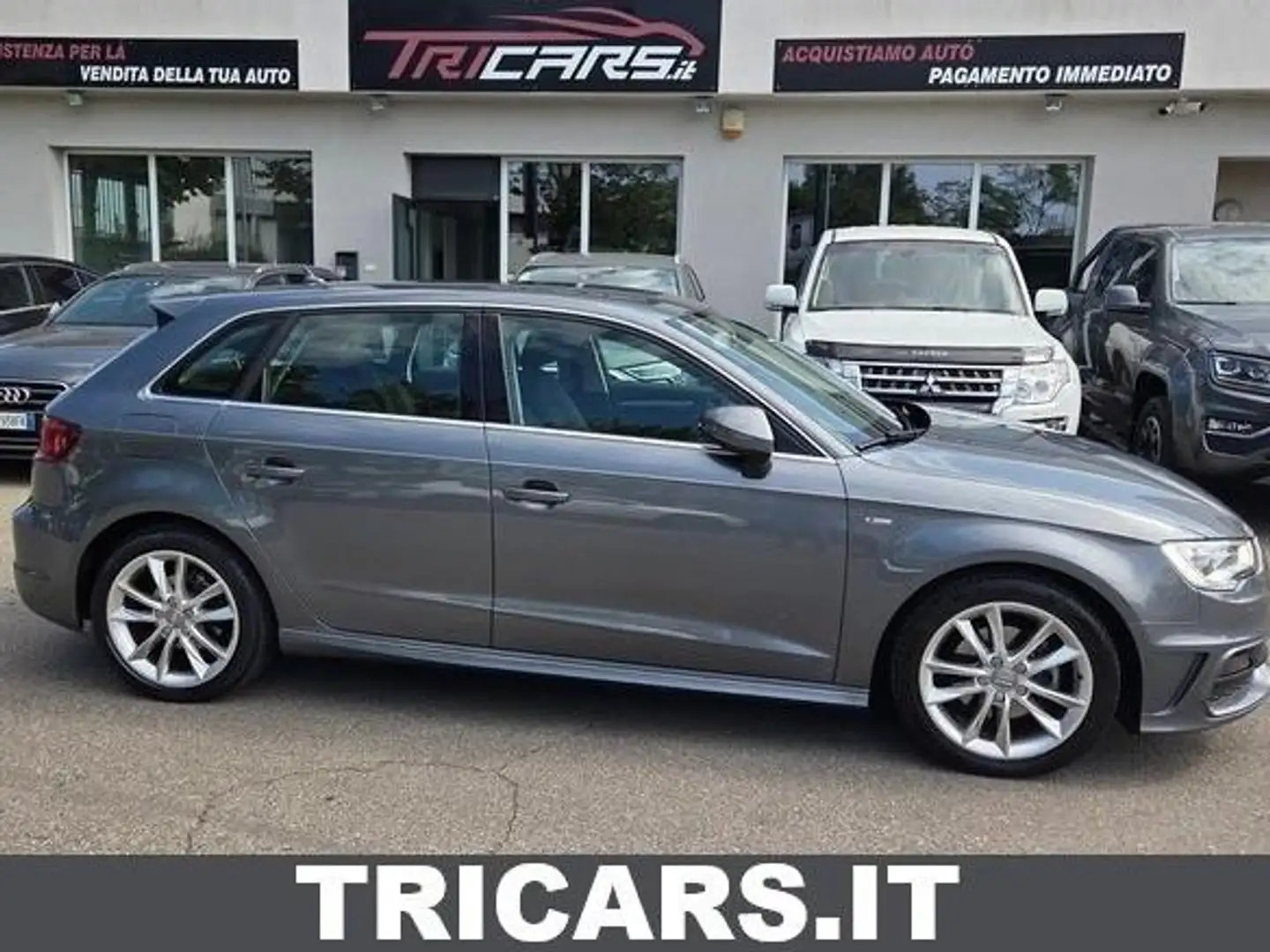 Audi A3 Sportback 1.6 tdi Attraction s-tronic PERMUTE Grigio - 1