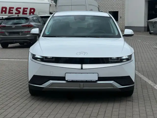 Hyundai Ioniq 5 view 12