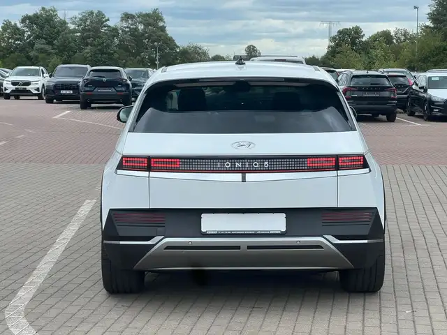 Hyundai Ioniq 5 view 7