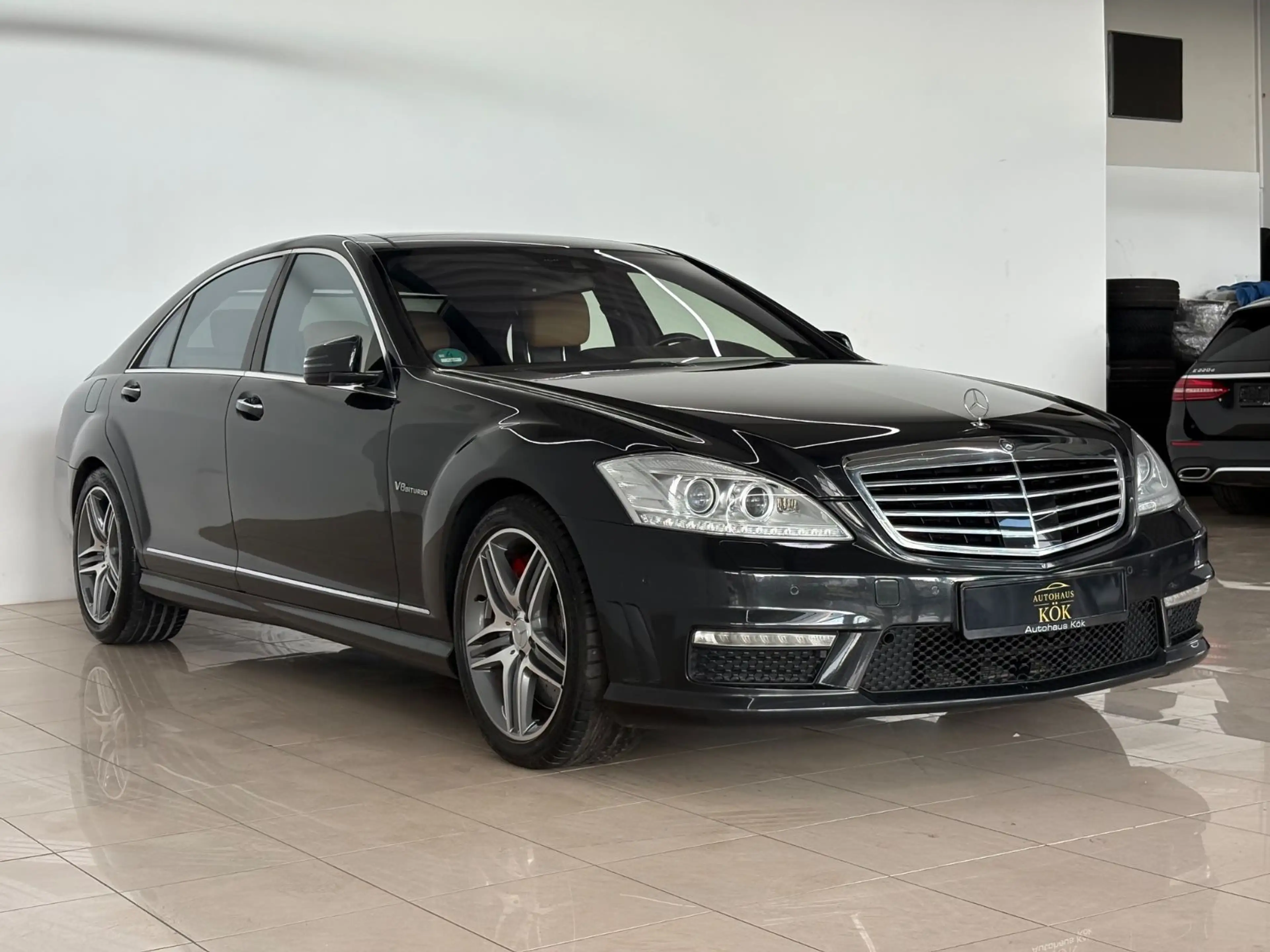Mercedes-Benz S 63 AMG L Limousine PANO FondEntertainme Carbon — photo 4