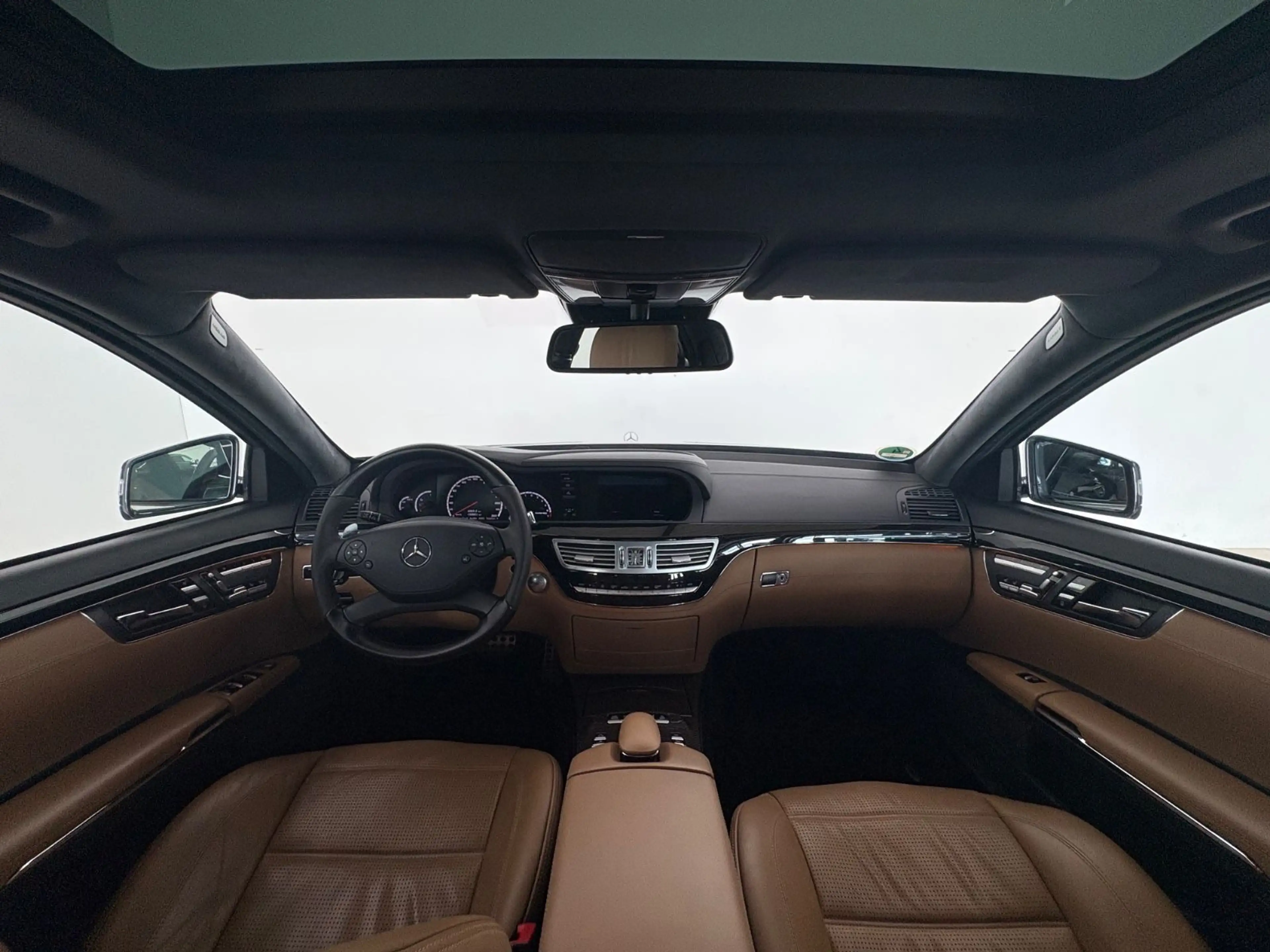 Mercedes-Benz S 63 AMG L Limousine PANO FondEntertainme Carbon — photo 11