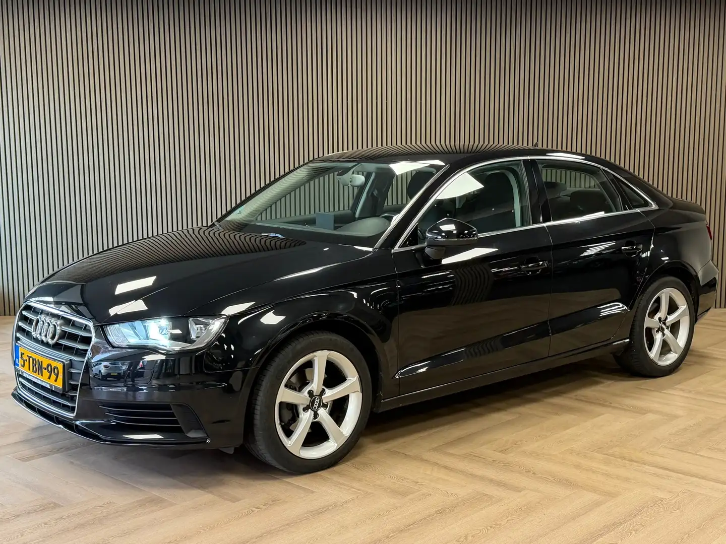 Audi A3 Limousine 1.4 TFSI Attraction Pro Line NL AUTO NAP Schwarz - 1
