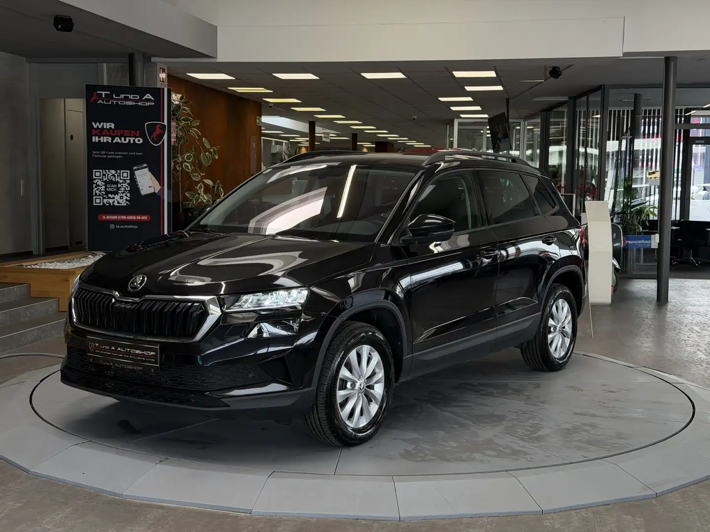 Skoda Karoq 1.5 TSI Ambition DSG *Winter-Paket*LED*Digital-Coc Schwarz - 1
