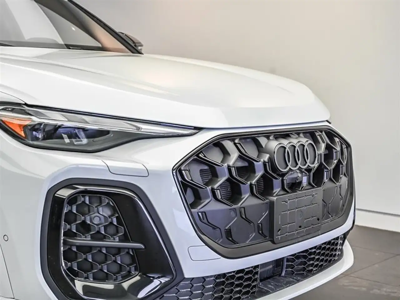 Audi Q5 снимка Audi Q5