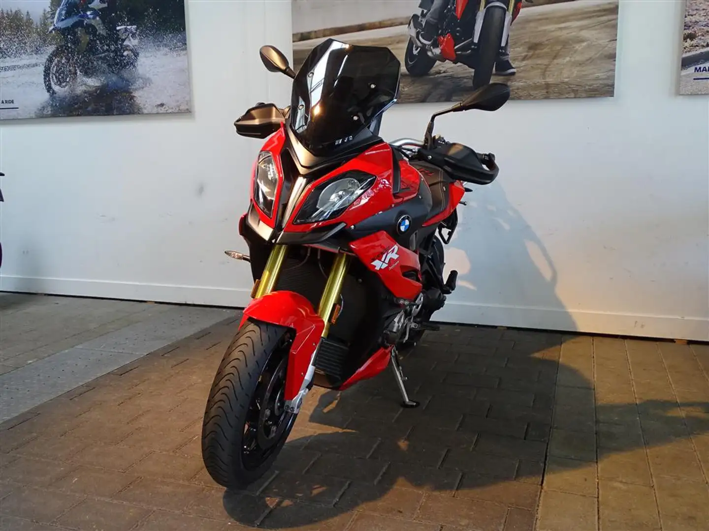 BMW S 1000 XR 0 Rot - 2