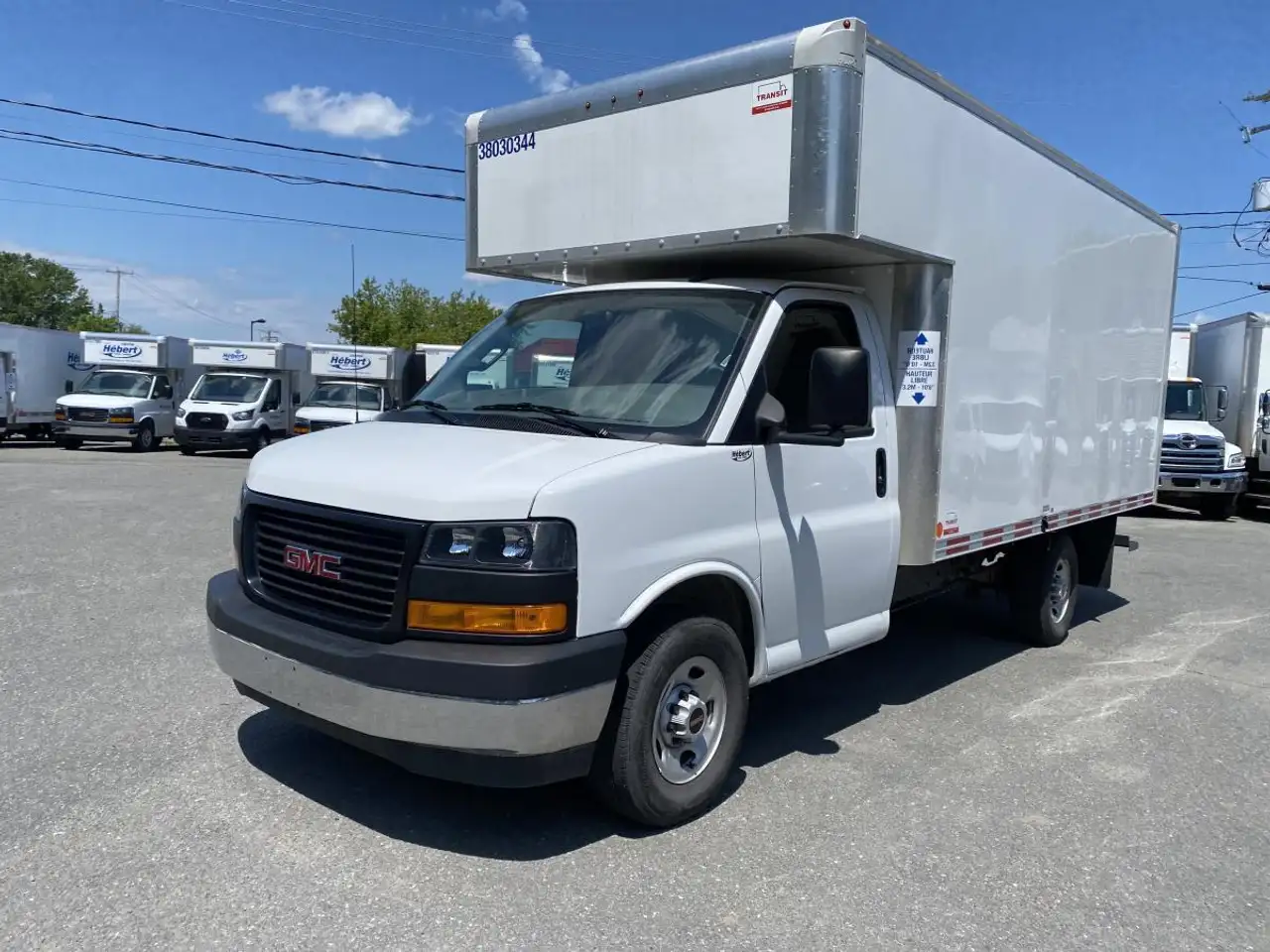 GMC Savana 3500 photo GMC Savana 3500