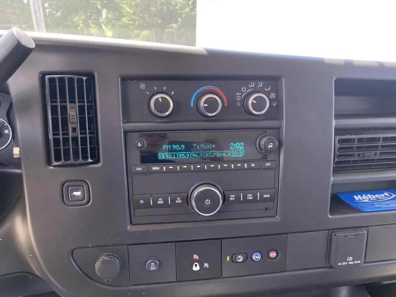 GMC Savana 3500 photo GMC Savana 3500
