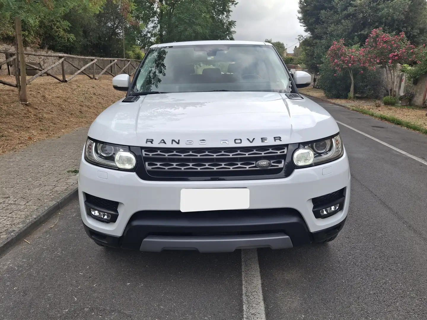 Land Rover Range Rover Sport Range Rover Sport 3.0 tdV6 SE auto Blanco - 2