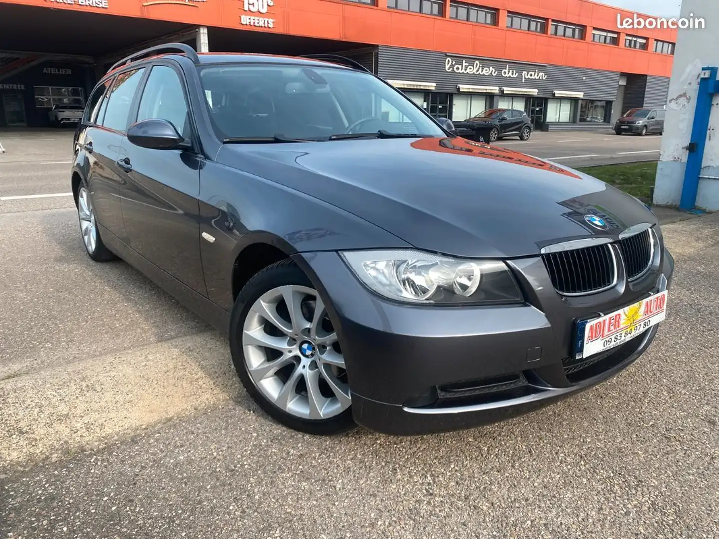 BMW 318 Touring SERIE (e91) Moteur 2.0i 4 CYLINDRES 318i 143cv BV6 1ére MAIN Gris - 1