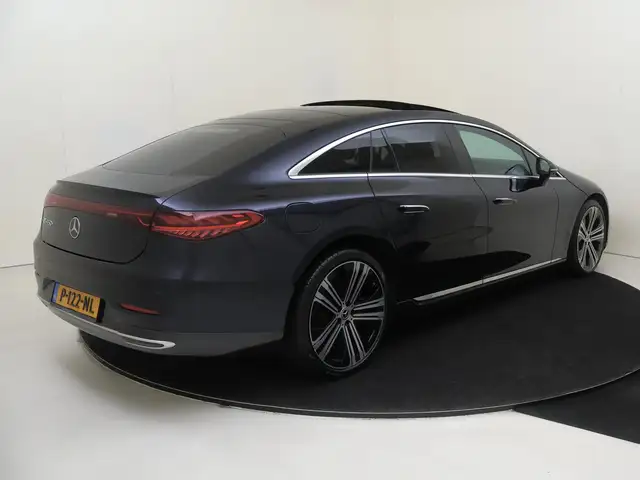 Mercedes-Benz Eqs view 4