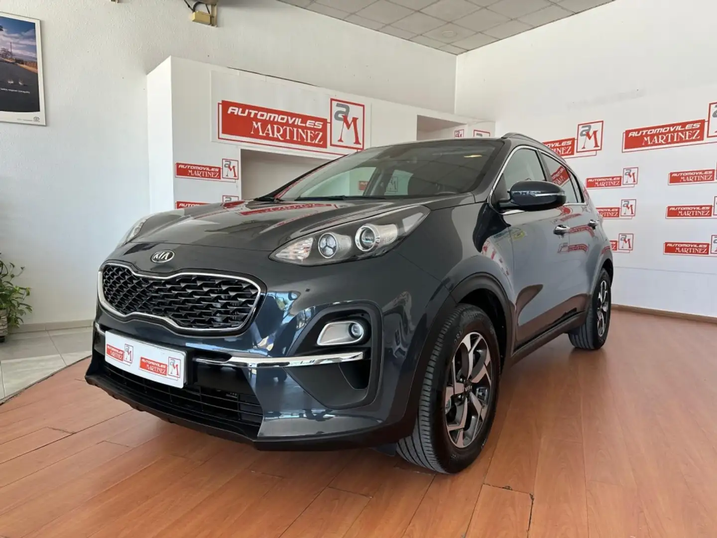 Kia Sportage 1.6 MHEV Drive Plus 4x2 136 Gris - 1