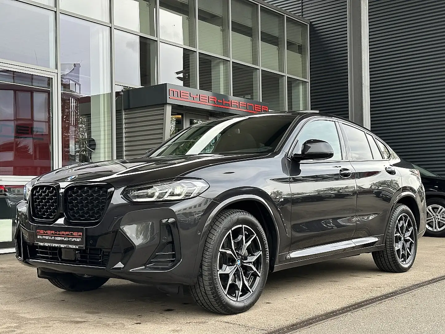 BMW X4 xDrive20i Aut. Grau - 2