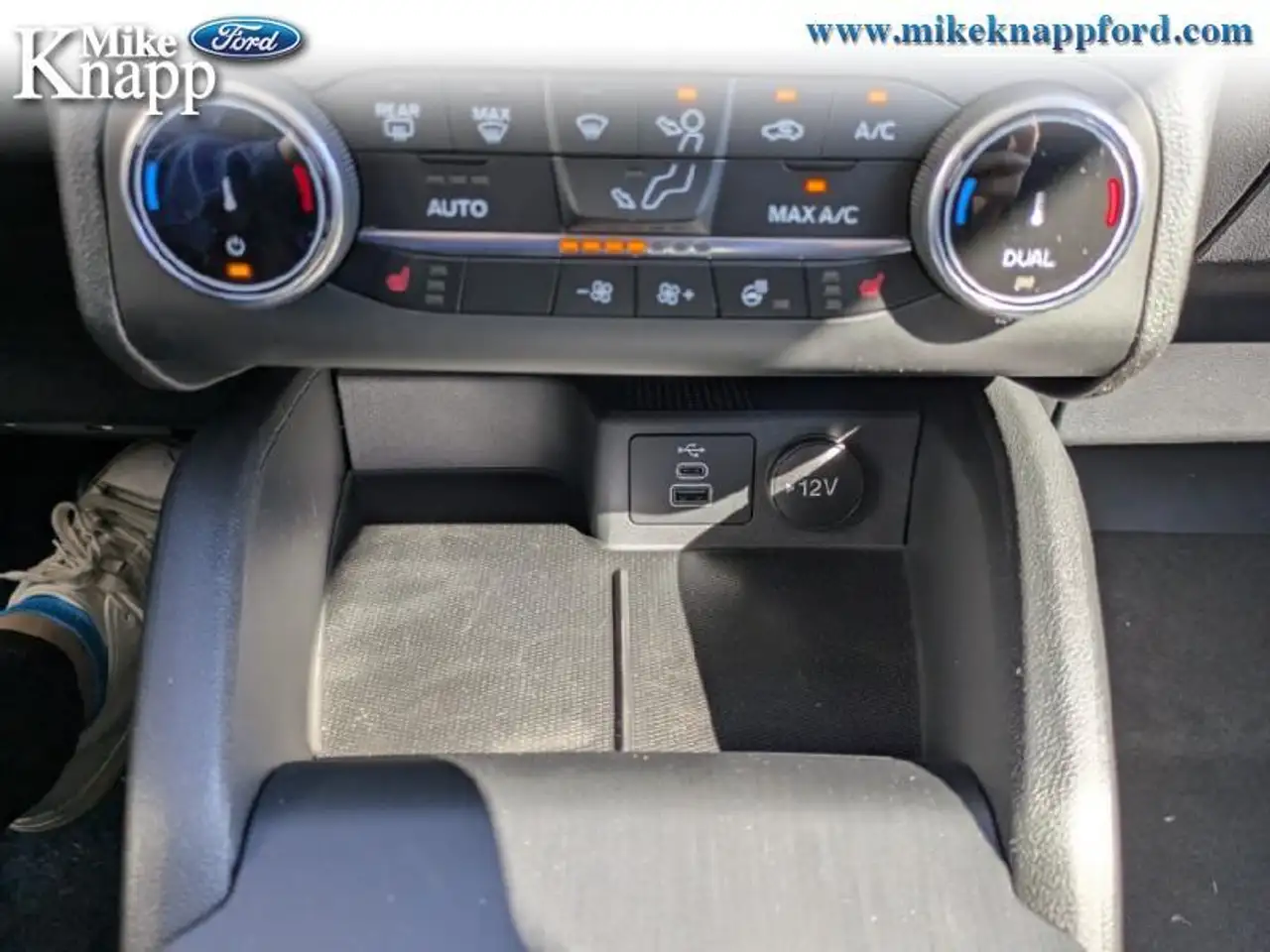 Ford Escape снимка Ford Escape