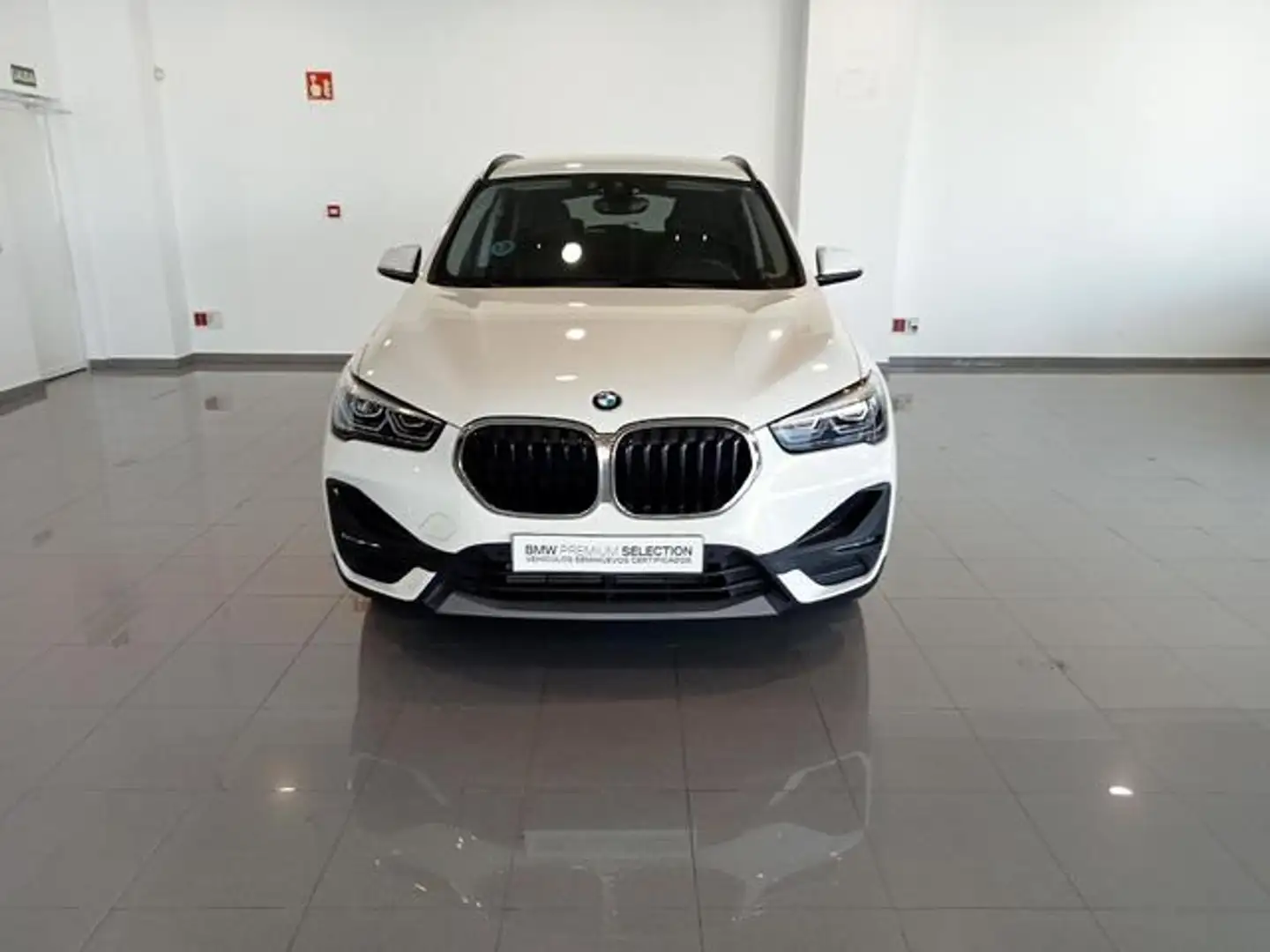 BMW X1 sDrive 18i Wit - 2