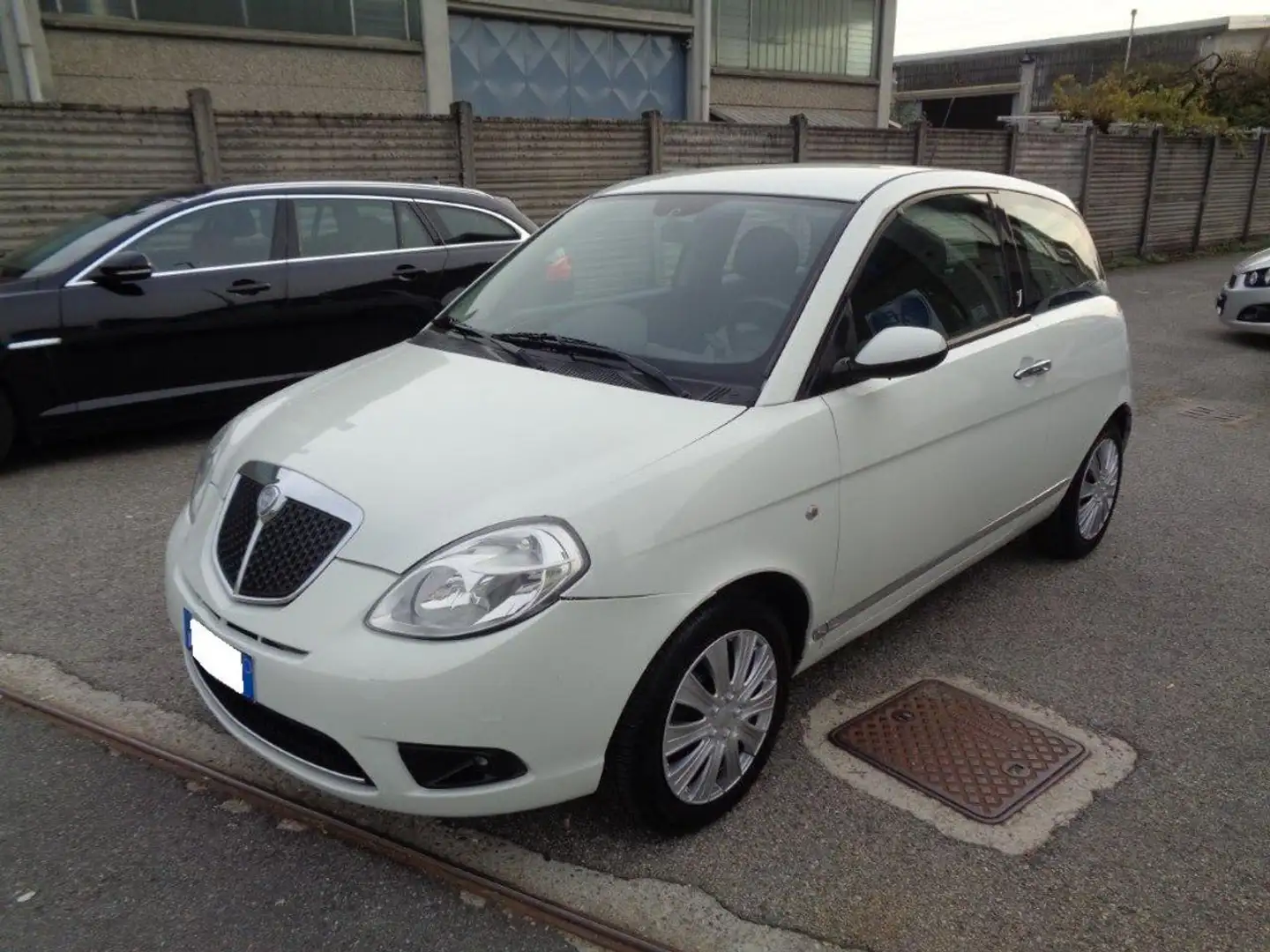 Lancia Ypsilon 1.2 *OK NEOPATENTATI* *FINANZIABILE* Weiß - 2
