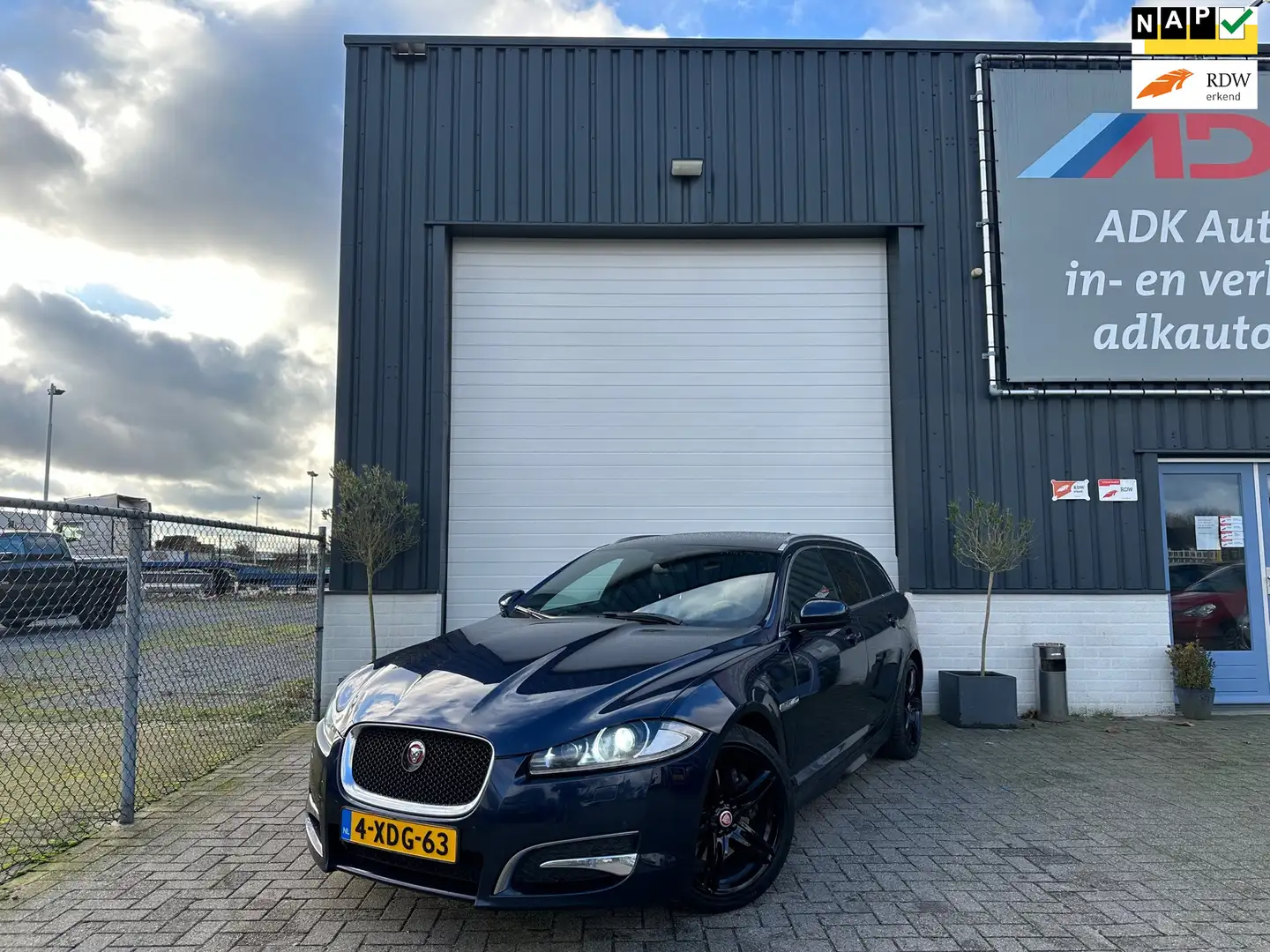 Jaguar XF Sportbrake 2.2D CAMERA/AUTOMAAT/LEDER/XENON/NAVI/A Azul - 1